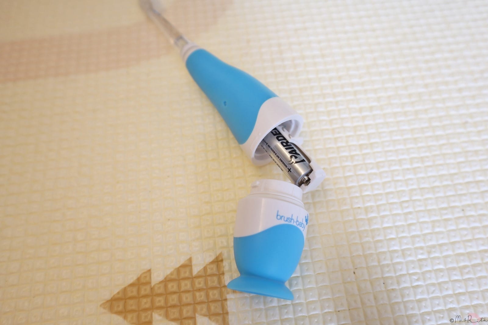Brush Baby,Brush Baby英國,嬰幼兒口腔,WildOnes充電式兒童聲波電動牙刷,WildOnes,幼兒雙吸盤式牙刷,嬰兒清潔手指棉巾,木醣醇含氟牙膏,兒童電動牙刷,兒童牙刷,兒童牙膏,優迪,yodee,英國兒童牙刷,聲波電動牙刷,電動牙刷