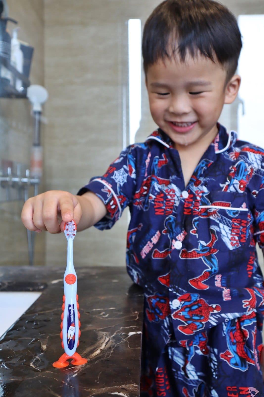 Brush Baby,Brush Baby英國,嬰幼兒口腔,WildOnes充電式兒童聲波電動牙刷,WildOnes,幼兒雙吸盤式牙刷,嬰兒清潔手指棉巾,木醣醇含氟牙膏,兒童電動牙刷,兒童牙刷,兒童牙膏,優迪,yodee,英國兒童牙刷,聲波電動牙刷,電動牙刷