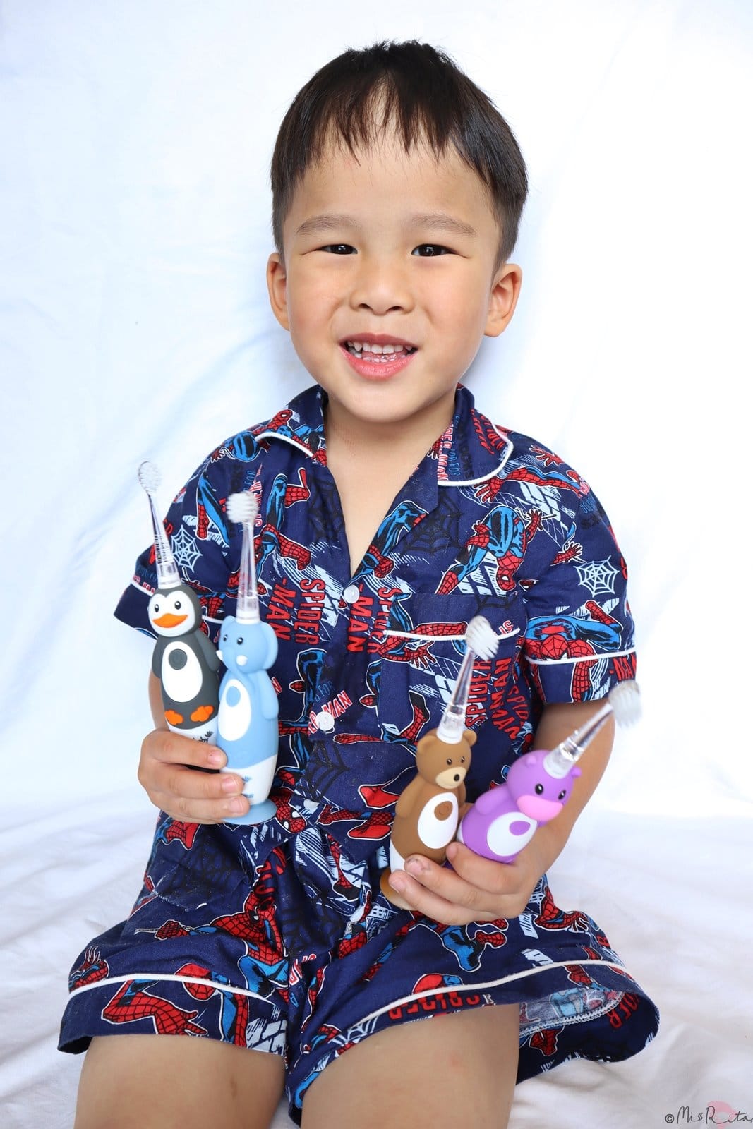 Brush Baby,Brush Baby英國,嬰幼兒口腔,WildOnes充電式兒童聲波電動牙刷,WildOnes,幼兒雙吸盤式牙刷,嬰兒清潔手指棉巾,木醣醇含氟牙膏,兒童電動牙刷,兒童牙刷,兒童牙膏,優迪,yodee,英國兒童牙刷,聲波電動牙刷,電動牙刷