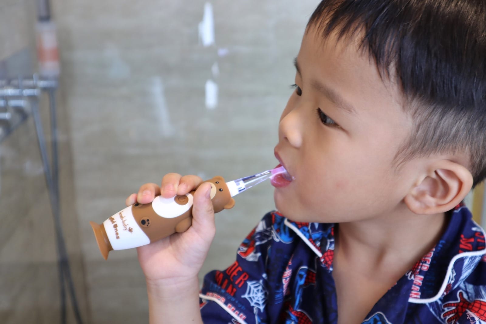 Brush Baby,Brush Baby英國,嬰幼兒口腔,WildOnes充電式兒童聲波電動牙刷,WildOnes,幼兒雙吸盤式牙刷,嬰兒清潔手指棉巾,木醣醇含氟牙膏,兒童電動牙刷,兒童牙刷,兒童牙膏,優迪,yodee,英國兒童牙刷,聲波電動牙刷,電動牙刷