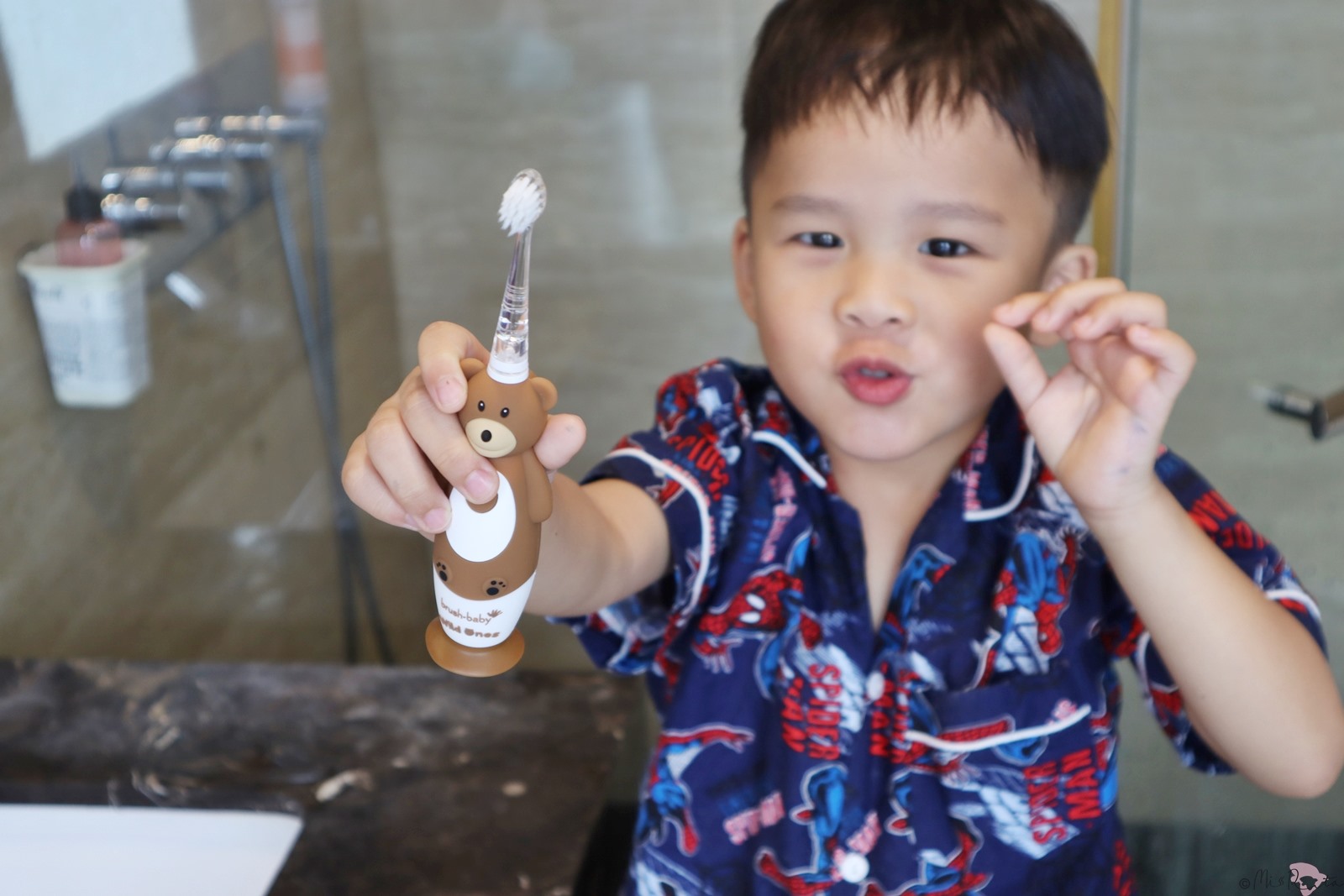 Brush Baby,Brush Baby英國,嬰幼兒口腔,WildOnes充電式兒童聲波電動牙刷,WildOnes,幼兒雙吸盤式牙刷,嬰兒清潔手指棉巾,木醣醇含氟牙膏,兒童電動牙刷,兒童牙刷,兒童牙膏,優迪,yodee,英國兒童牙刷,聲波電動牙刷,電動牙刷