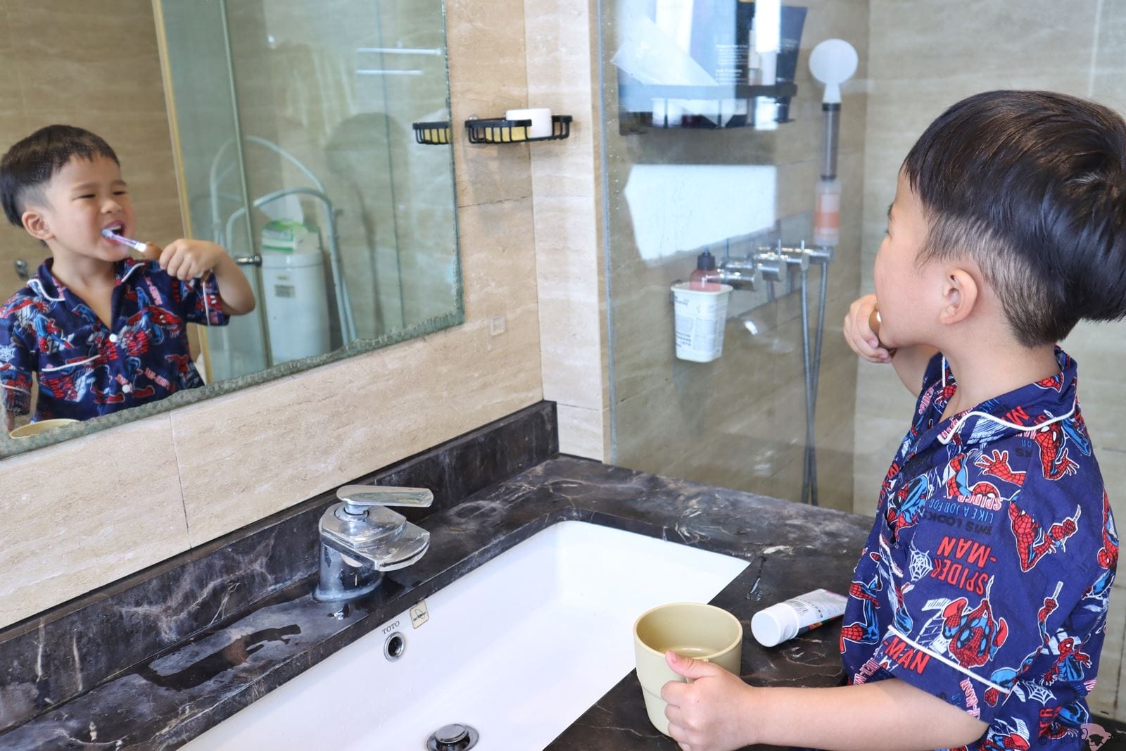 Brush Baby,Brush Baby英國,嬰幼兒口腔,WildOnes充電式兒童聲波電動牙刷,WildOnes,幼兒雙吸盤式牙刷,嬰兒清潔手指棉巾,木醣醇含氟牙膏,兒童電動牙刷,兒童牙刷,兒童牙膏,優迪,yodee,英國兒童牙刷,聲波電動牙刷,電動牙刷